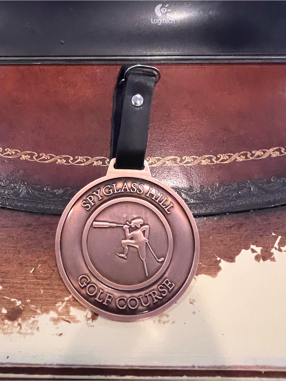 Golf bag medallion